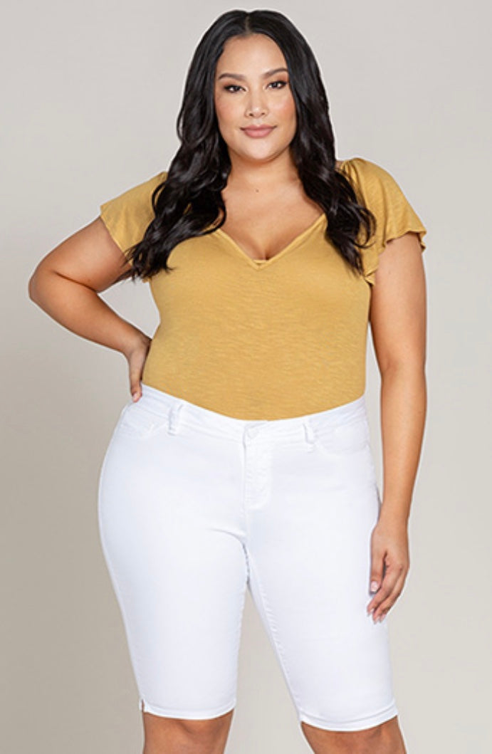 Jean - White Bermuda Shorts (Wide Fit)